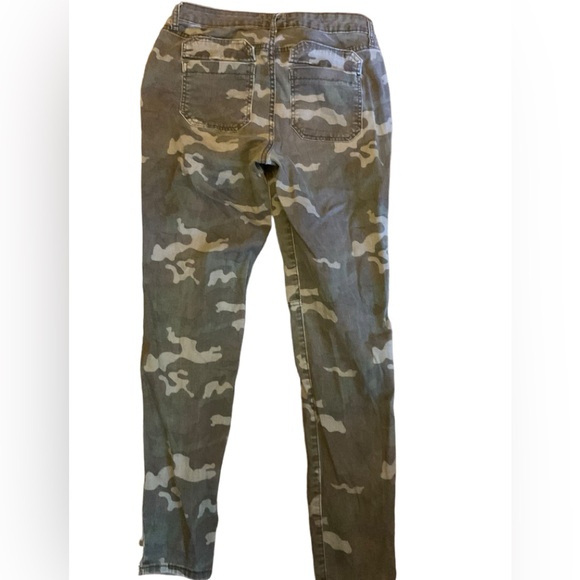 ** WillamRast Green Camouflage Skinny Jeans - Picture 4 of 9